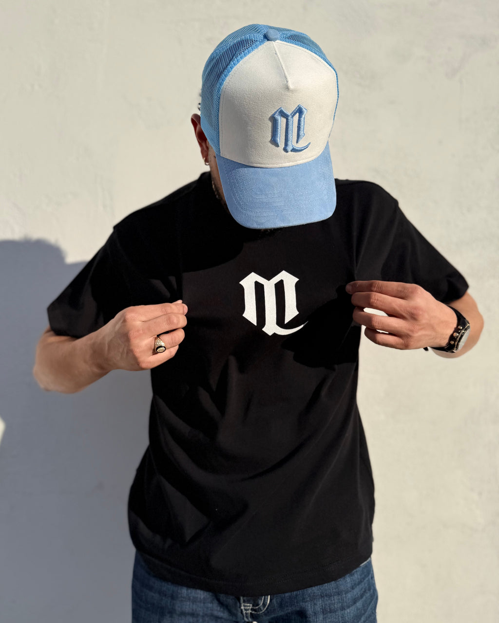 MOG BLACK TEE